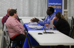 Senator Lindsey Williams hosted a special enrollment event on Tuesday, November 26 to help you sign up for health insurance through the ACA marketplace.
