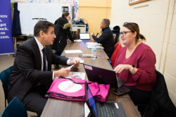 Senator Larry Farnese hosted a healthcare enrollment event  on December 4th at the Whitman Library in Philadelphia.